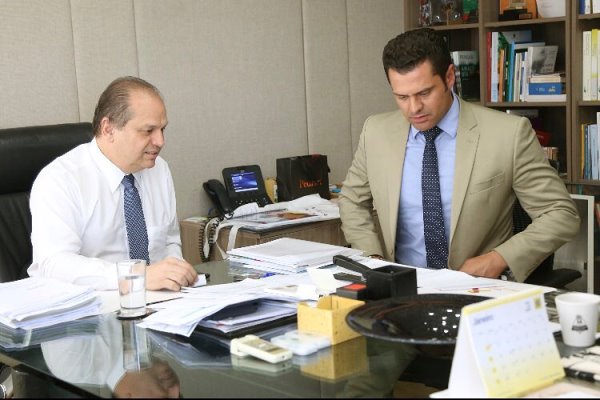 O Dr. Cassiano acompanha o Ministro da Saúde, Ricardo Barros em reuniões e eventos em todo o país.